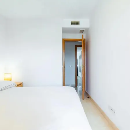 Luxury Penthouse In With 3 Bedrooms * Εστεπόνα