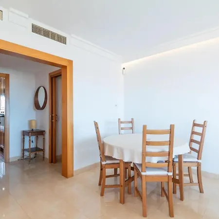 Luxury Penthouse In With 3 Bedrooms Διαμέρισμα Εστεπόνα