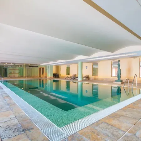 Luxury Penthouse In With 3 Bedrooms *